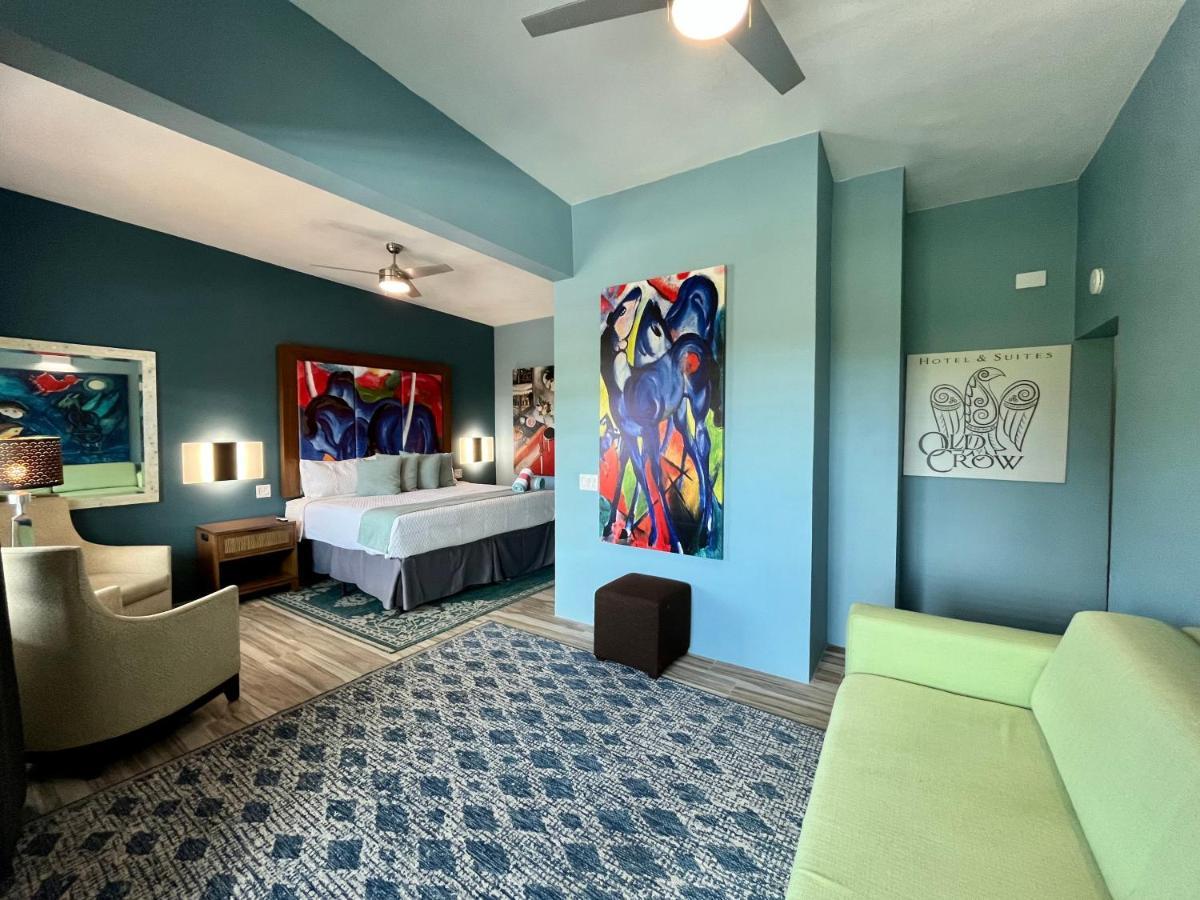 Old Crow Hotel And Suites بييكيس المظهر الخارجي الصورة