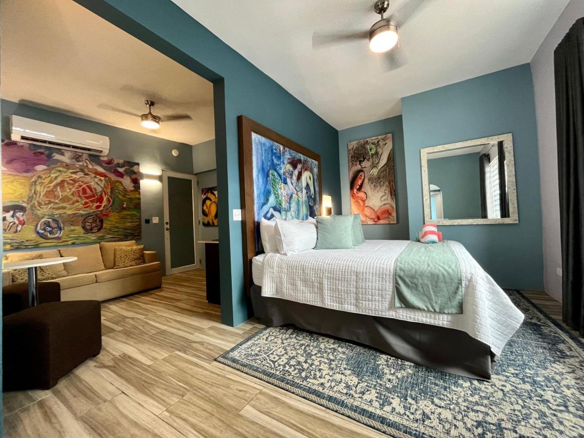 Old Crow Hotel And Suites بييكيس المظهر الخارجي الصورة