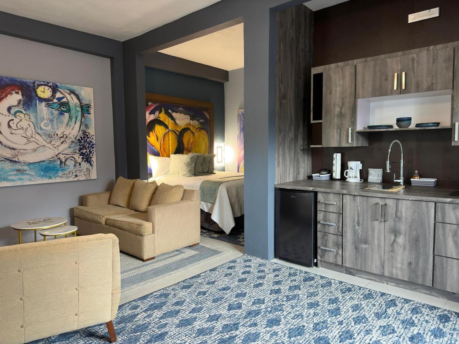 Old Crow Hotel And Suites بييكيس المظهر الخارجي الصورة