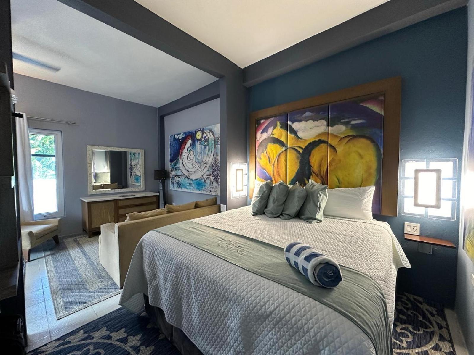 Old Crow Hotel And Suites بييكيس المظهر الخارجي الصورة