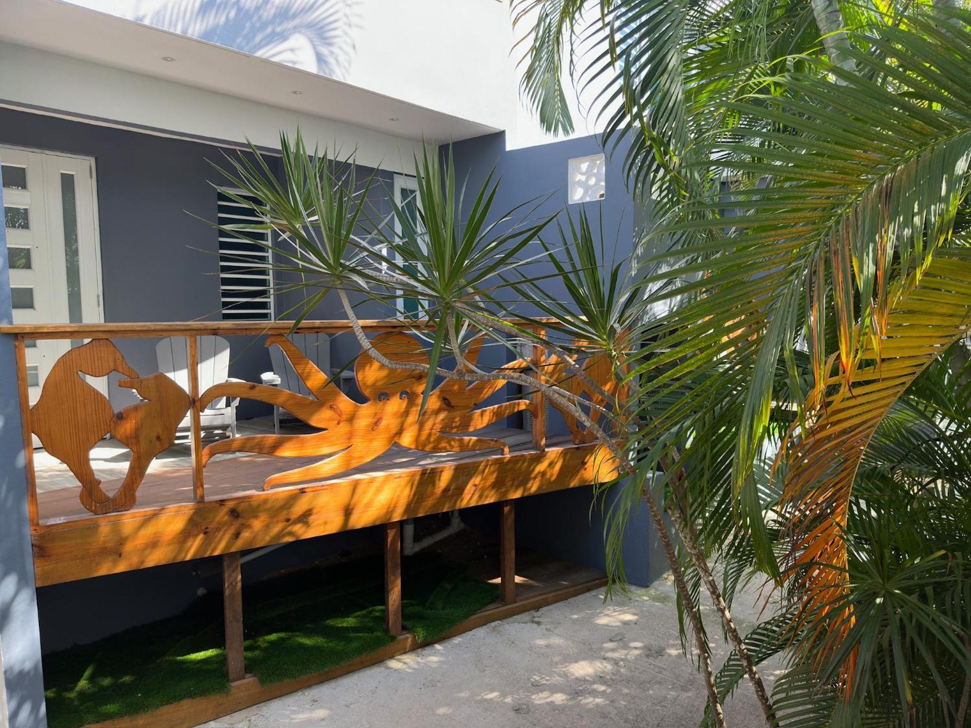 Old Crow Hotel And Suites بييكيس المظهر الخارجي الصورة