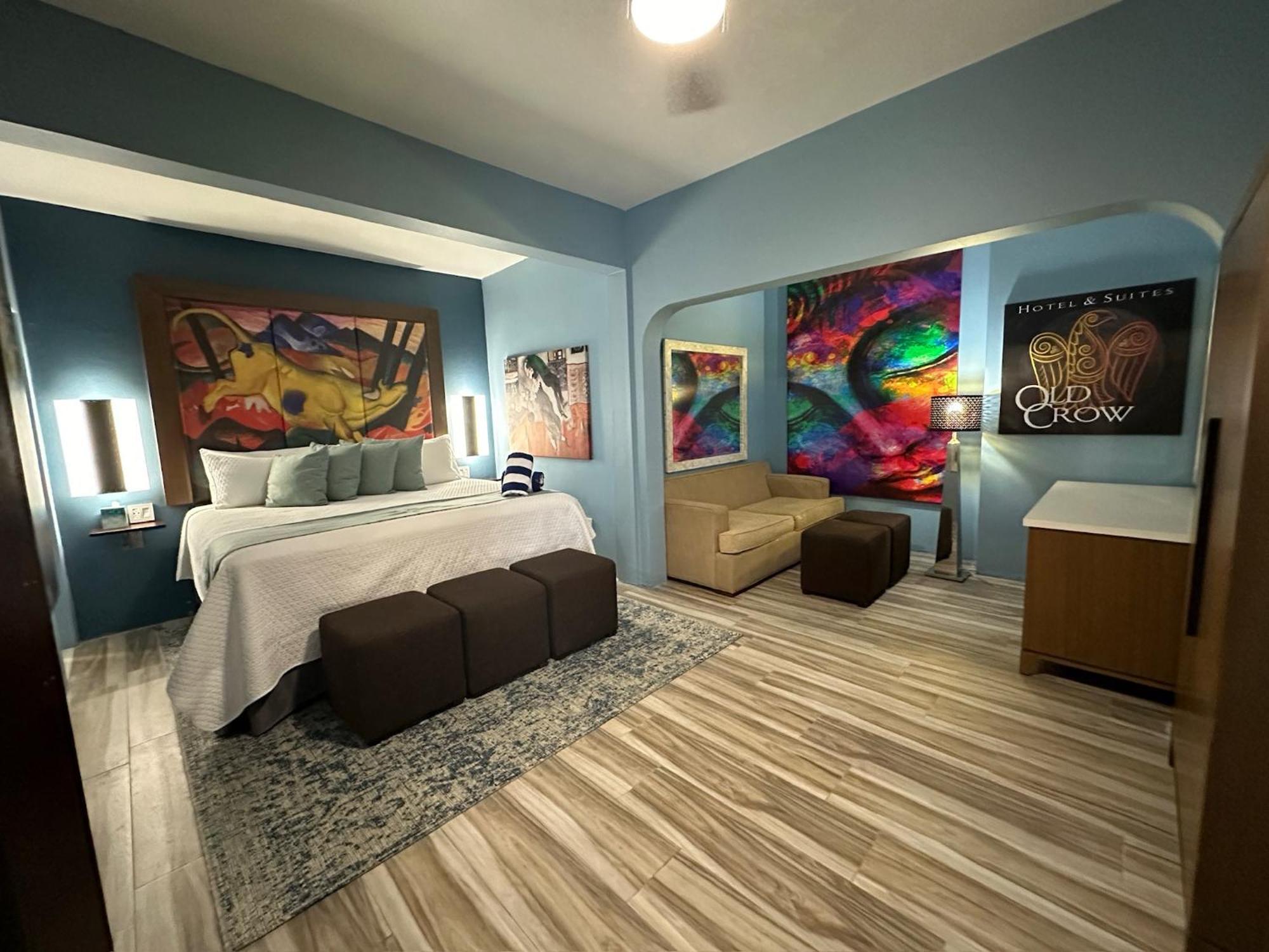 Old Crow Hotel And Suites بييكيس المظهر الخارجي الصورة
