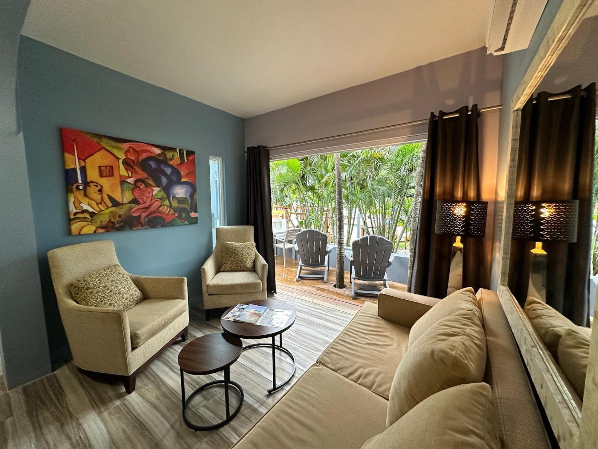 Old Crow Hotel And Suites بييكيس المظهر الخارجي الصورة