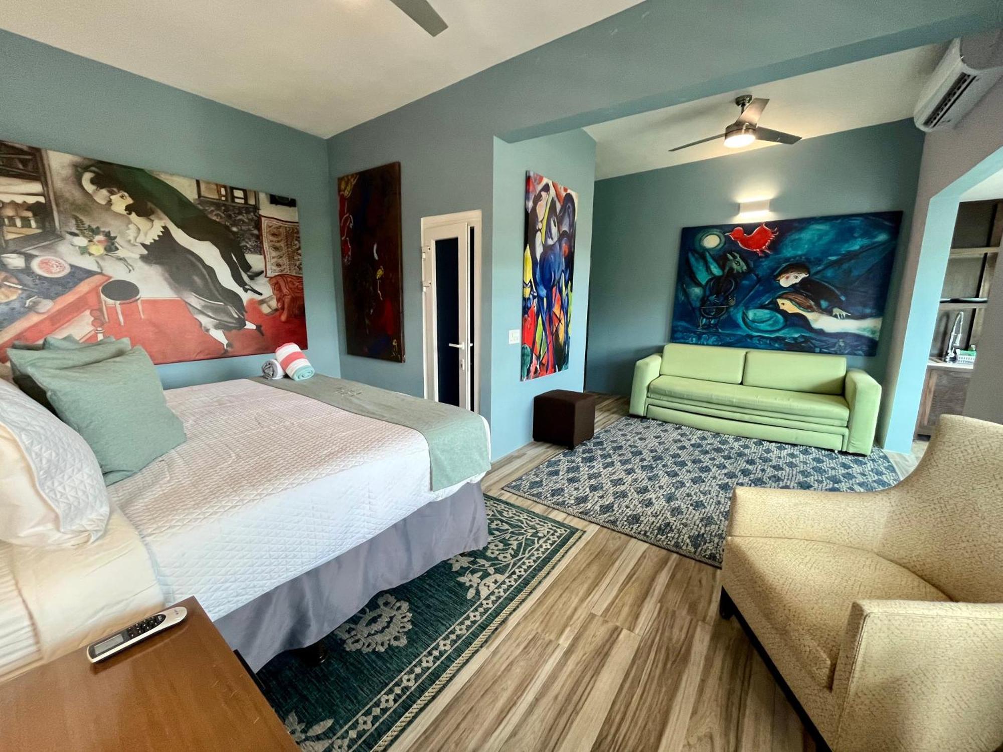 Old Crow Hotel And Suites بييكيس المظهر الخارجي الصورة